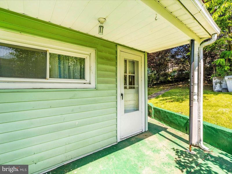 7 W B St, Brunswick, MD 21716