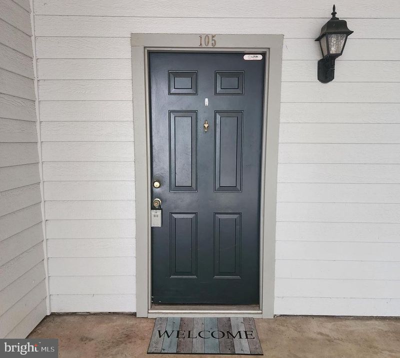 13070 Autumn Woods Way #105, Fairfax, VA 22033