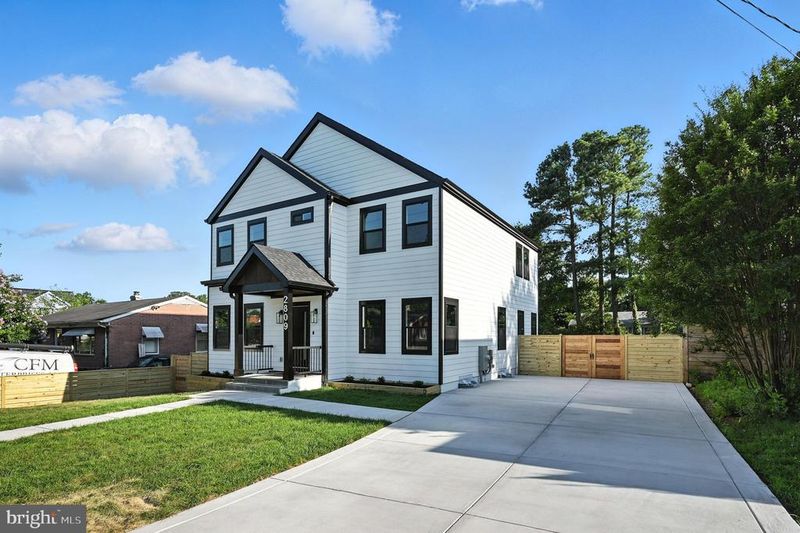 2809 Memorial St, Alexandria, VA 22306