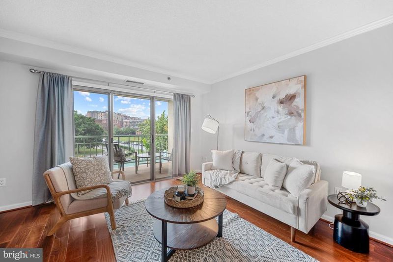 545 E Braddock Rd E #302, Alexandria, VA 22314