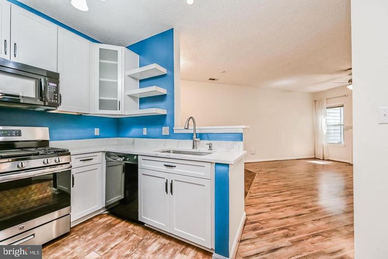 13070 Autumn Woods Way #105, Fairfax, VA 22033