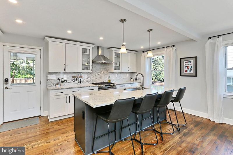 5029 22nd St S, Arlington, VA 22206