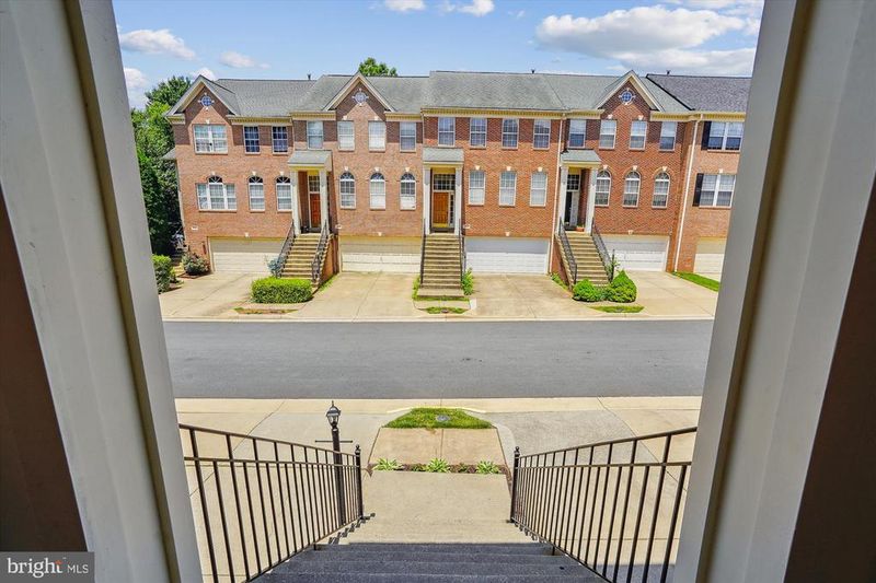 46133 Aisquith Ter, Potomac Falls, VA 20165