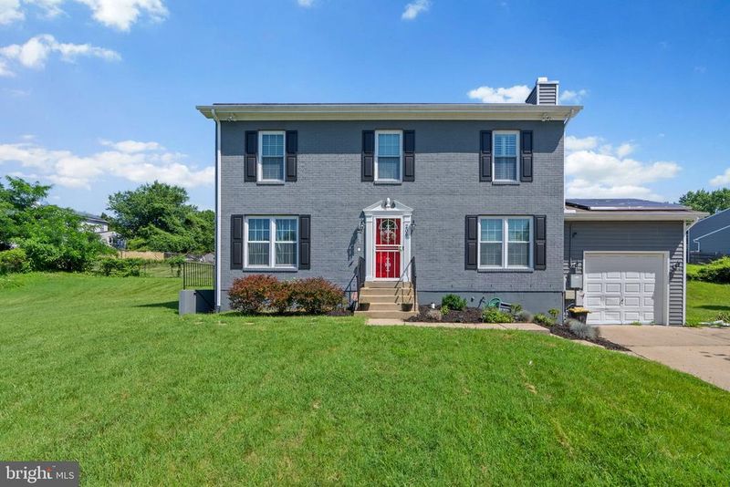 206 Royal Oak Cir, Landover, MD 20785