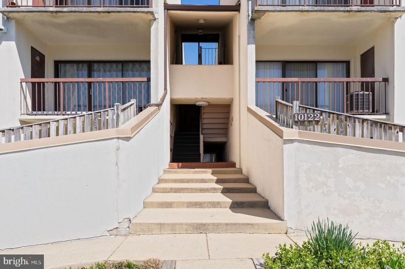 10122 Campus Way S #203-1A, Upper Marlboro, MD 20774