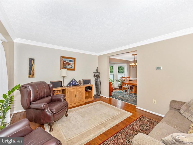 1405 Hunting Horn Ln, Frederick, MD 21703