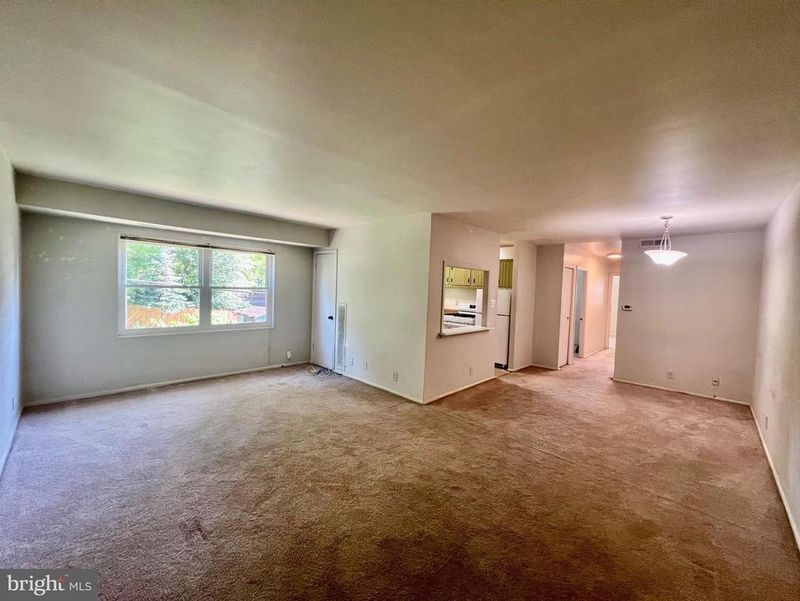 120 Washington St NE #7, Leesburg, VA 20176