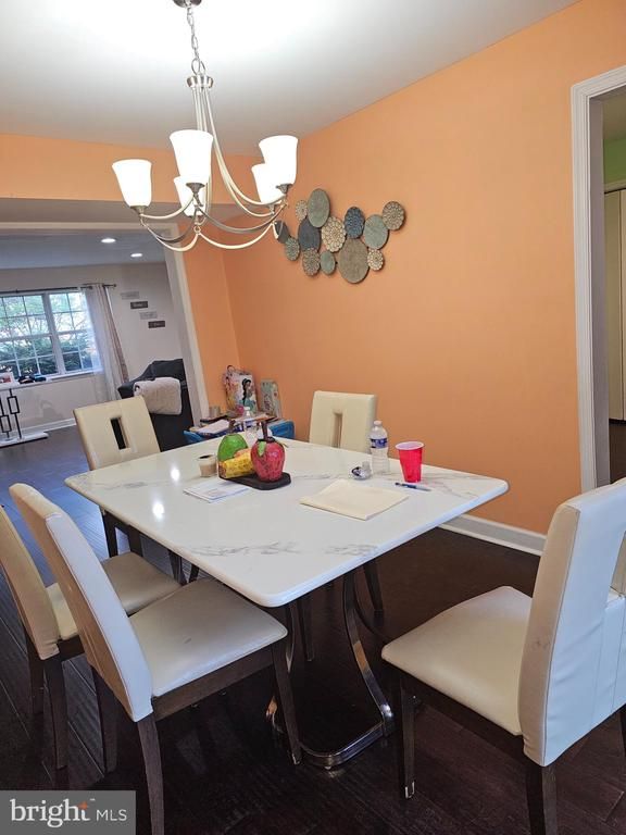 6827 Larkspur Sq, Frederick, MD 21703