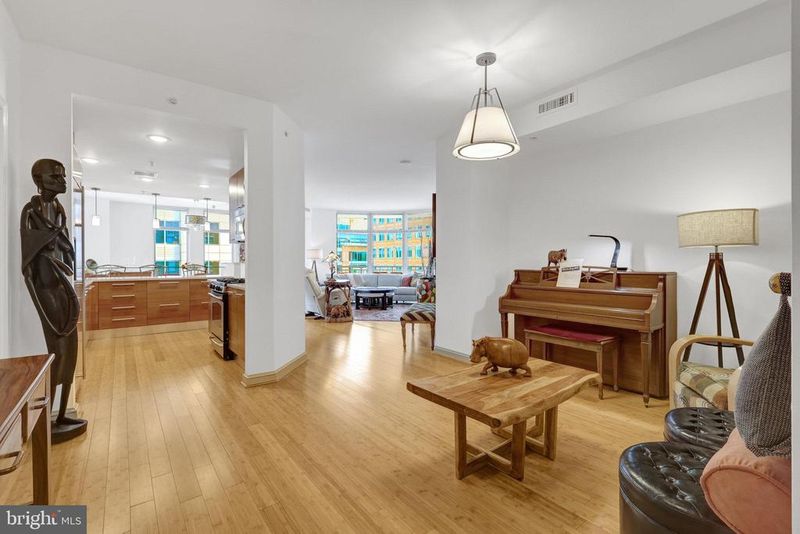 11990 Market St #603, Reston, VA 20190