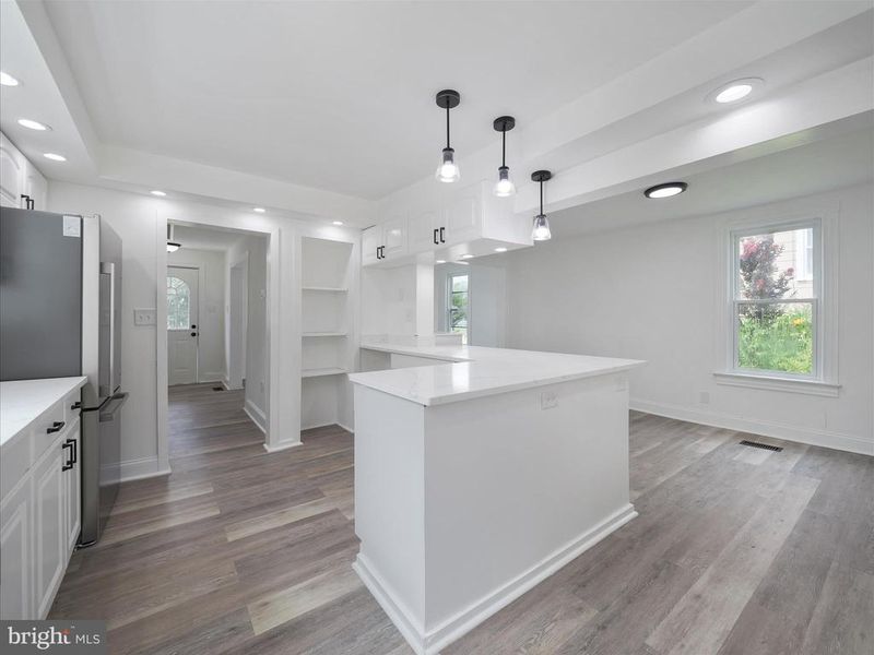 37 E C St, Brunswick, MD 21716