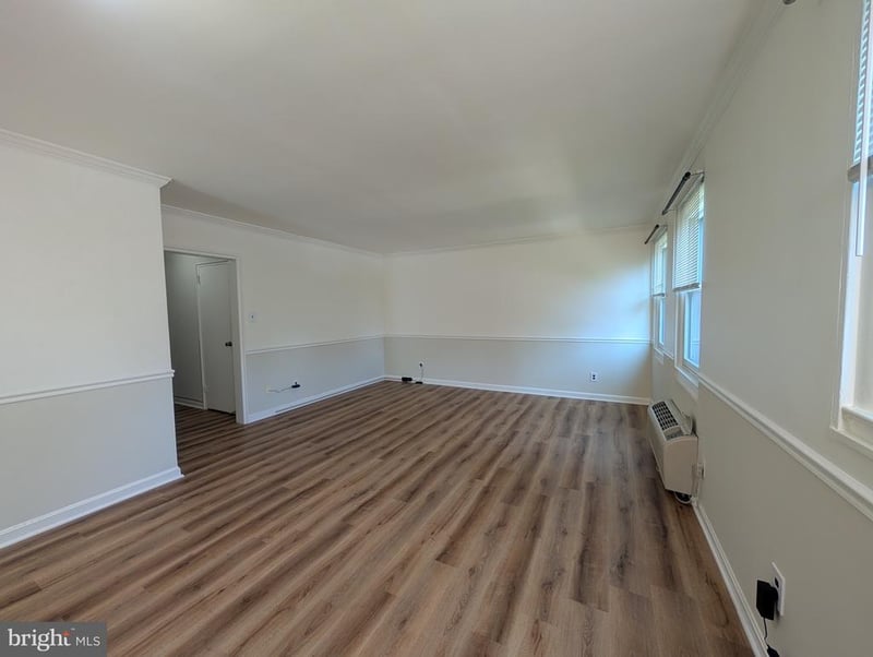 4824 Chevy Chase Dr #302, Chevy Chase, MD 20815