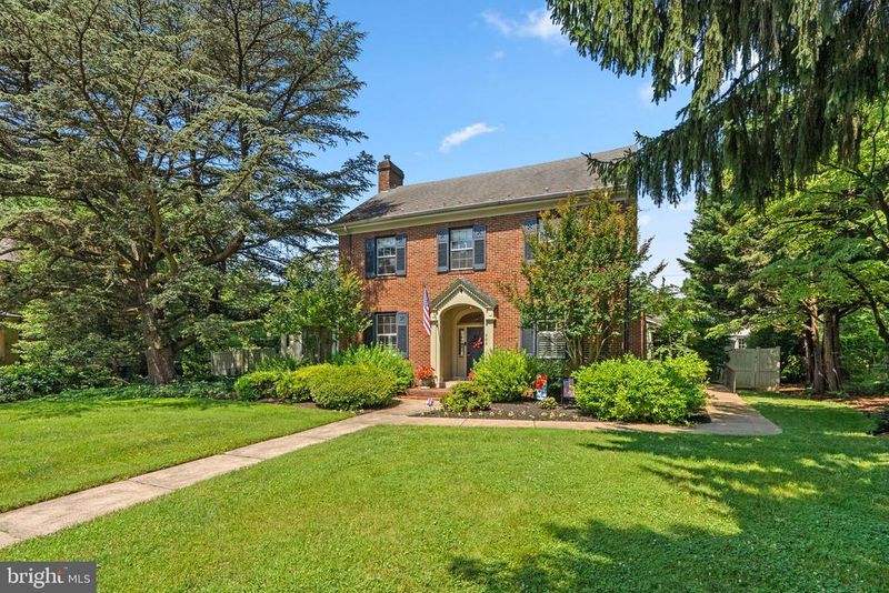 305 College Pl, Frederick, MD 21701