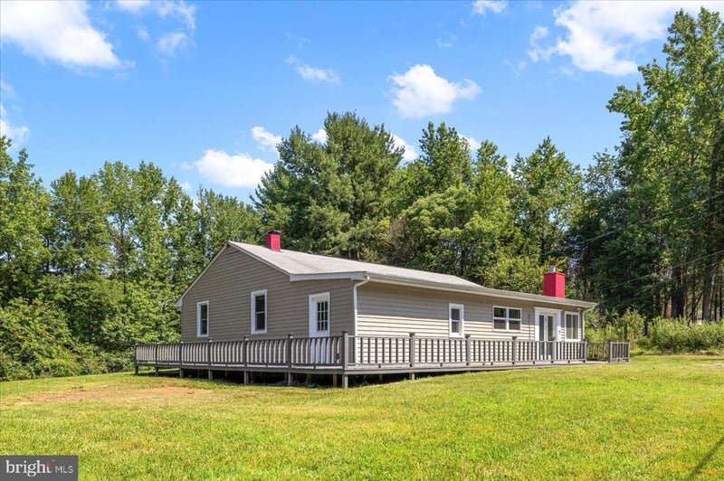 64 Peach Tree Ln, Fredericksburg, VA 22406