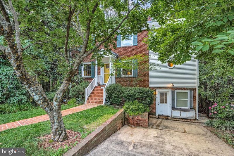 104 N Galveston St, Arlington, VA 22203