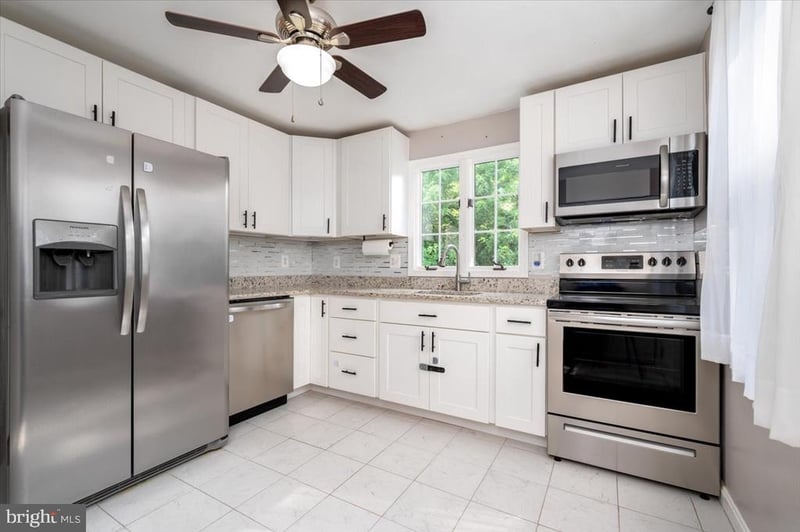 409 Maple Ln NW, Glen Burnie, MD 21061
