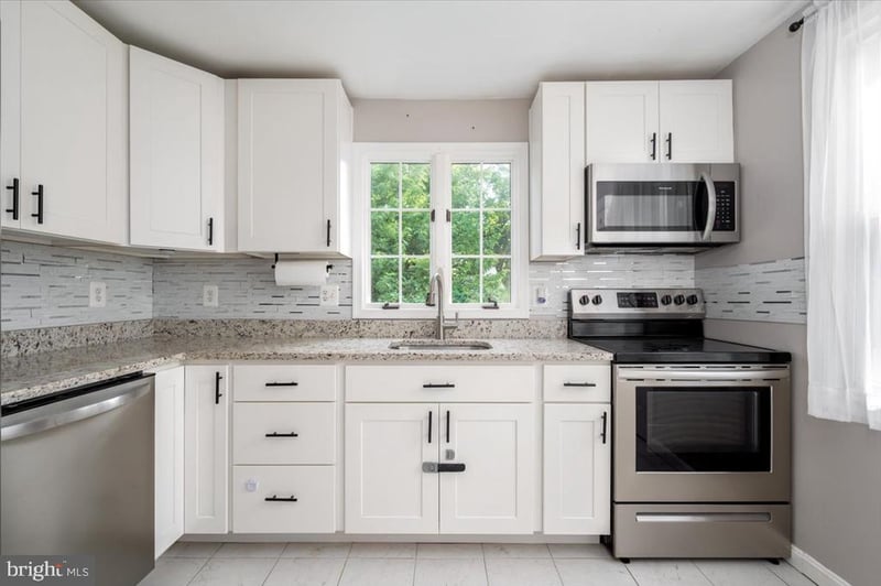 409 Maple Ln NW, Glen Burnie, MD 21061