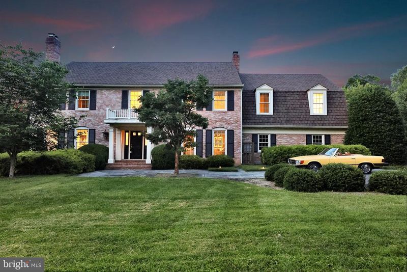 12212 Drews Ct, Potomac, MD 20854