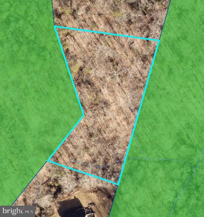 17429 Joplin Rd, Triangle, VA 22172