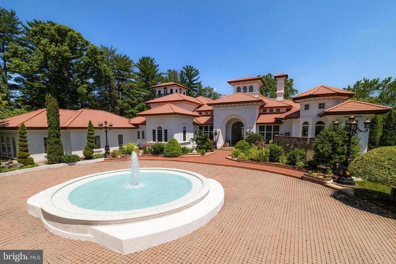 9101 River Rd, Potomac, MD 20854