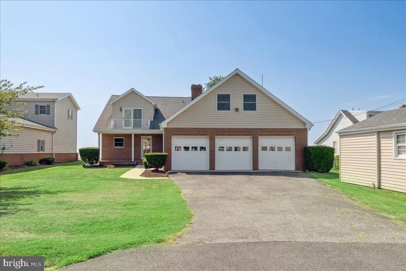 6047 Melbourne Ave, Deale, MD 20751
