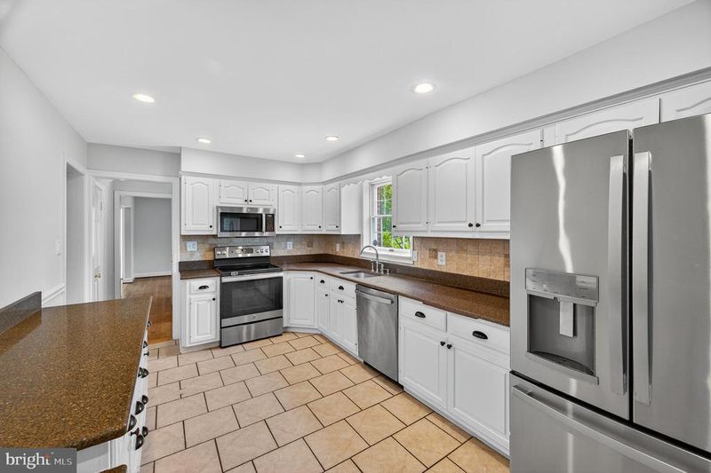 12821 Baker Dr, Silver Spring, MD 20904