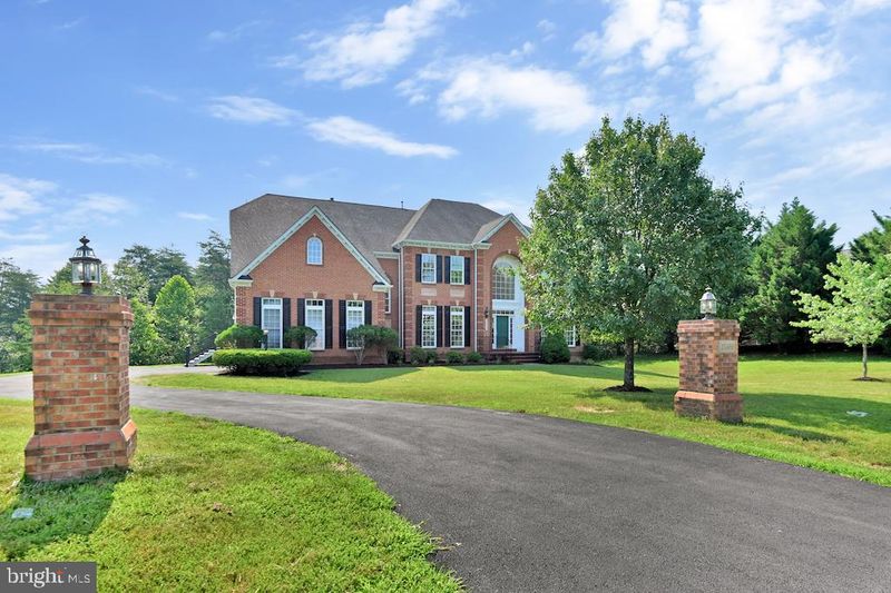 27486 Paddock Trail Pl, Chantilly, VA 20152