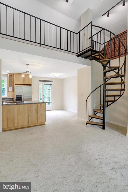 3062 S Buchanan St #C2, Arlington, VA 22206