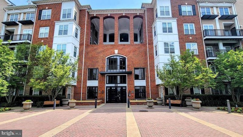501 Hungerford Dr #207, Rockville, MD 20850