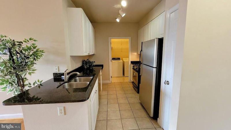 501 Hungerford Dr #207, Rockville, MD 20850
