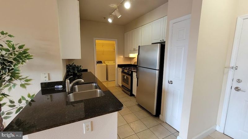 501 Hungerford Dr #207, Rockville, MD 20850