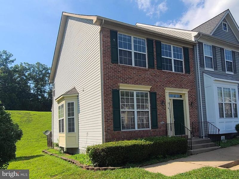 210 Hillside Ct, Stafford, VA 22554