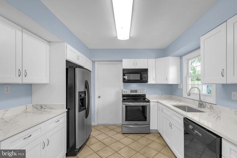 2807 Folsom Ln, Bowie, MD 20715