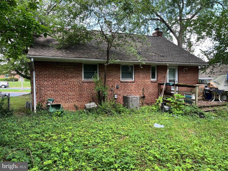 2012 N George Mason Dr, Arlington, VA 22205