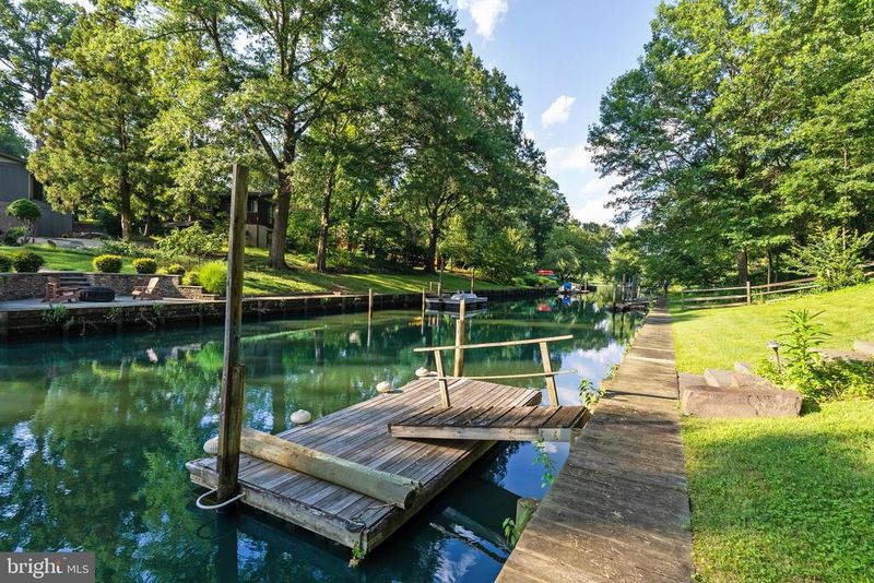 3010 Cunningham Dr, Alexandria, VA 22309