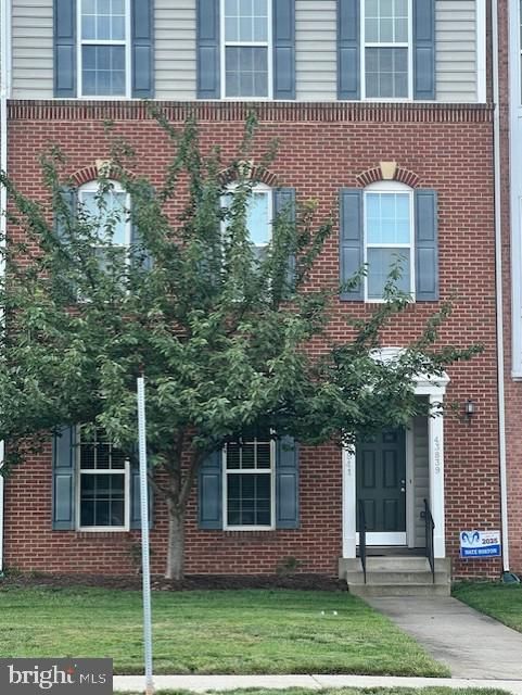 43841 Centergate Dr, Ashburn, VA 20148