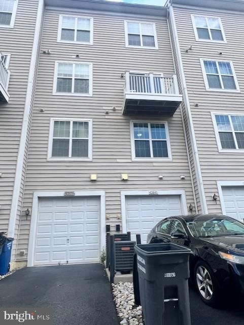 43841 Centergate Dr, Ashburn, VA 20148