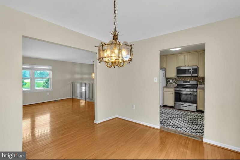 1700 Anna Ct, Hyattsville, MD 20782