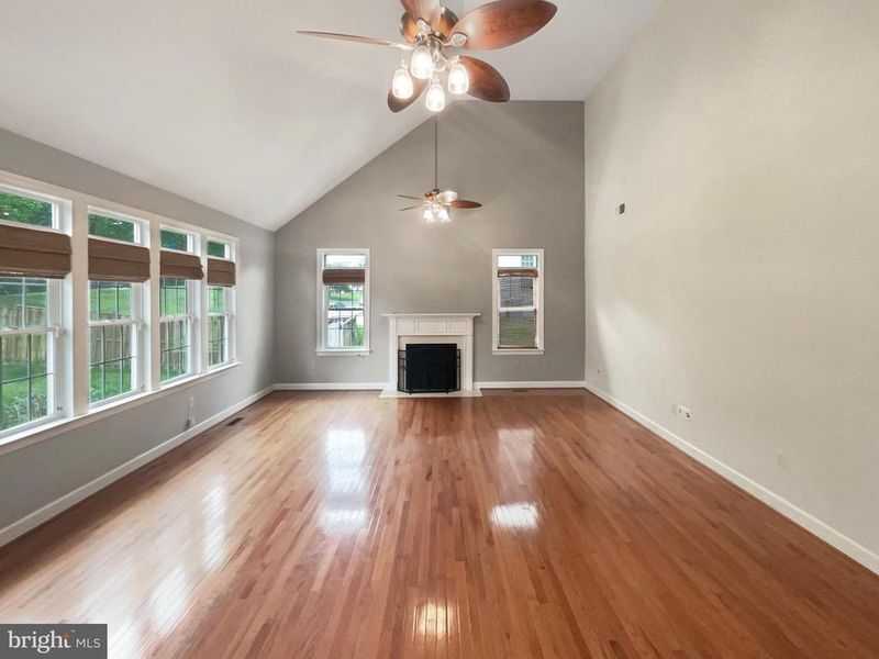 18550 Kerill Rd, Triangle, VA 22172
