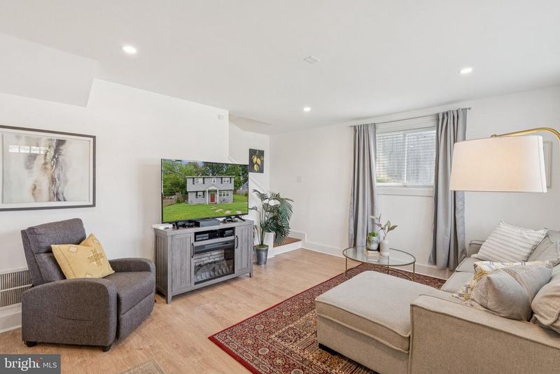 7414 Parkwood St, Hyattsville, MD 20784