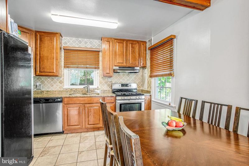 634 Lincoln St, Rockville, MD 20850
