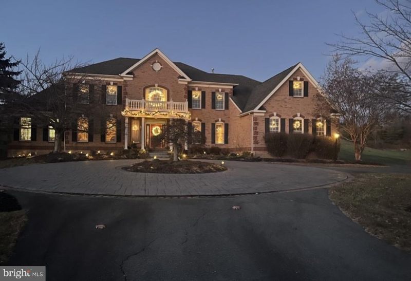 40870 Beechnut Rd, Leesburg, VA 20175