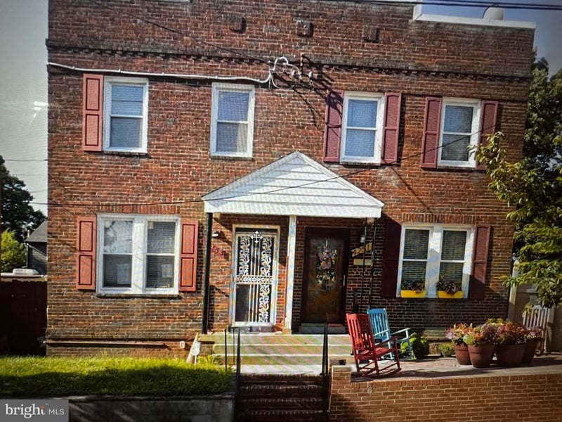 4253 Eads St NE, Washington, DC 20019