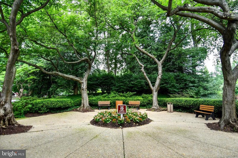 5225 Pooks Hill Rd #222N, Bethesda, MD 20814