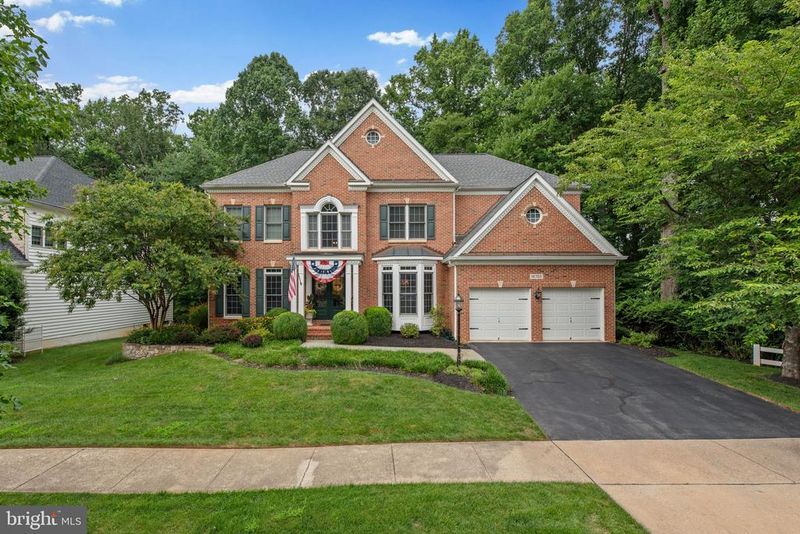 16720 Alexander Manor Dr, Sandy Spring, MD 20860
