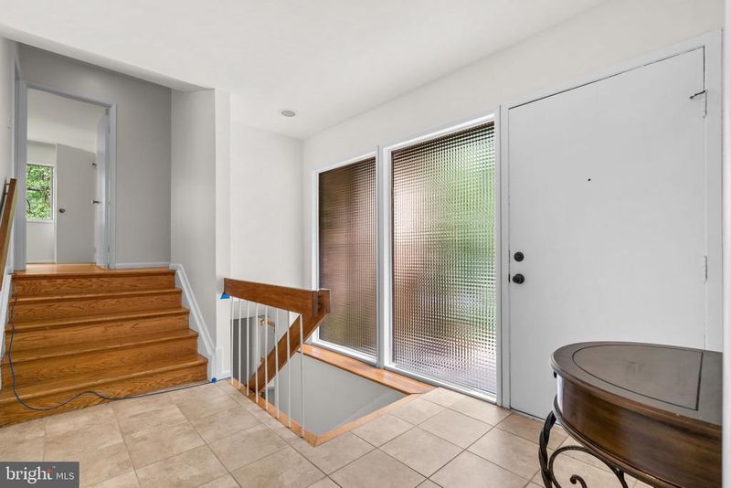 3207 Cunningham Dr, Alexandria, VA 22309
