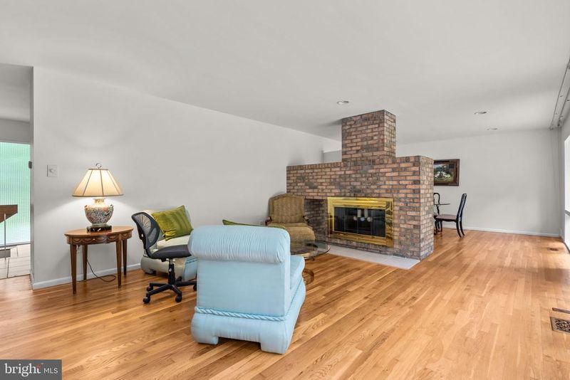 3207 Cunningham Dr, Alexandria, VA 22309