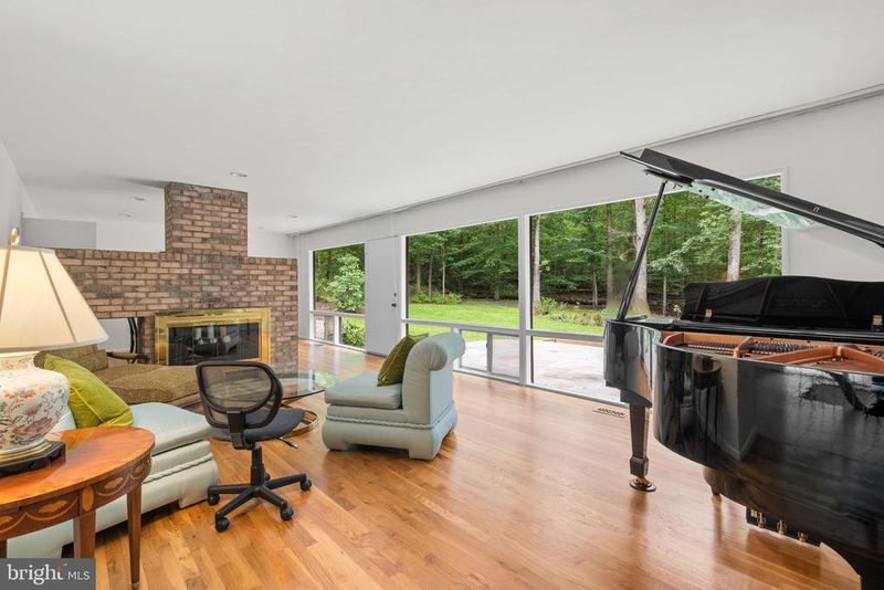 3207 Cunningham Dr, Alexandria, VA 22309