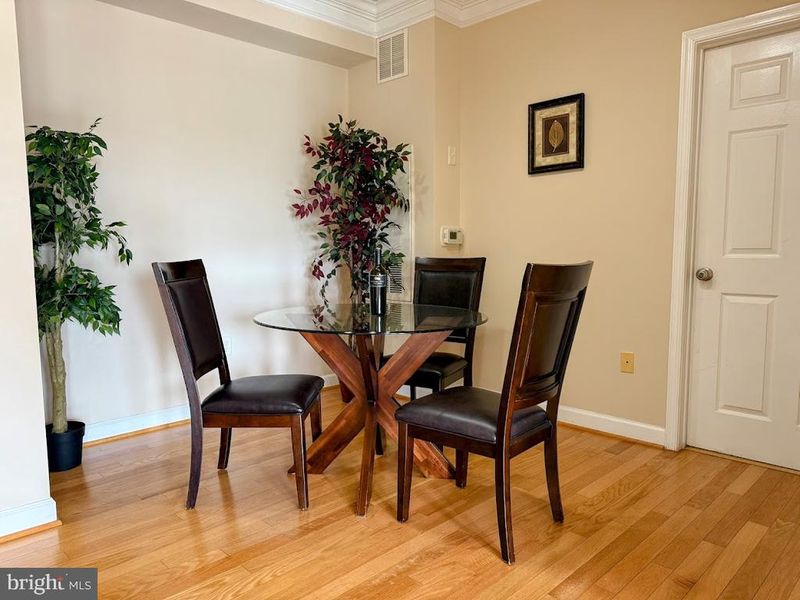 501 Hungerford Dr #207, Rockville, MD 20850
