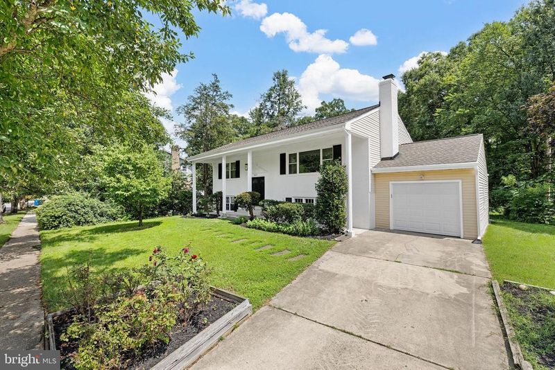 8614 Gateshead Rd, Alexandria, VA 22309