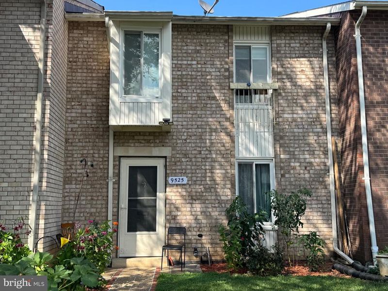 9525 Tippett Ln, Montgomery Village, MD 20886